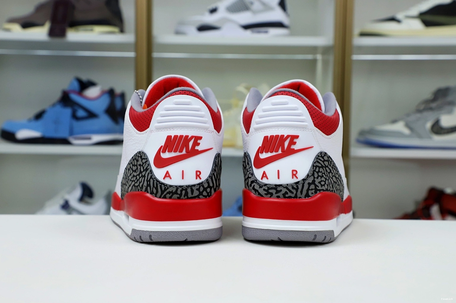 AIR 3RETRO